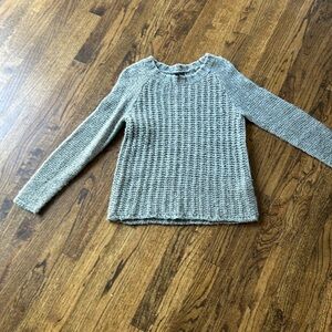 Gap EUC raglan sweater